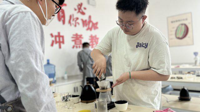 花茶咖活动奏响春日乐章麻将胡了2云南保山：春(图3)