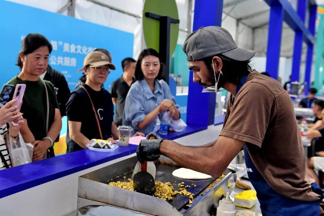 、游戏专区首秀……银川精彩纷呈！PG麻将胡了特色商品、人工智能(图3)