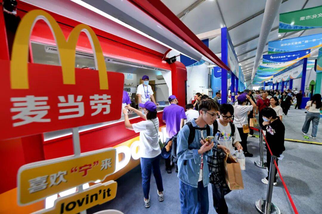 、游戏专区首秀……银川精彩纷呈！PG麻将胡了特色商品、人工智能(图4)