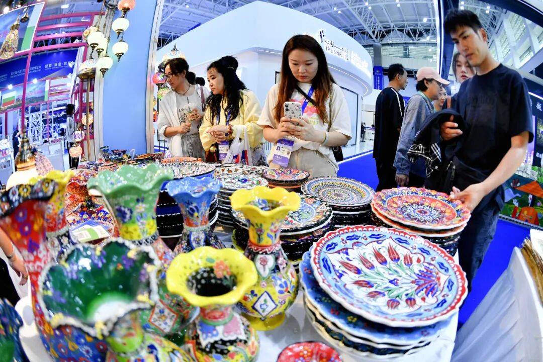 、游戏专区首秀……银川精彩纷呈！PG麻将胡了特色商品、人工智能(图7)